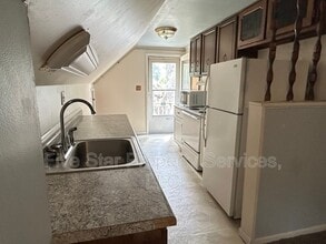 2244 S 9th St in Springfield, IL - Building Photo - Building Photo