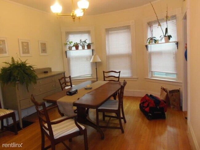 176 Elm St-Unit -Apt 2A in Cambridge, MA - Building Photo - Building Photo