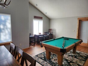 14 Ollalie Ln in Sunriver, OR - Building Photo - Building Photo