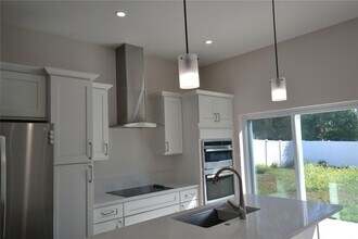 6474 Taylor Ct in New Port Richey, FL - Building Photo - Building Photo