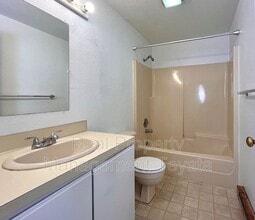 1334 Puget St in Bellingham, WA - Building Photo - Building Photo