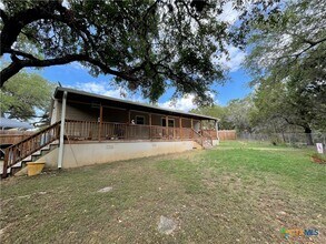 542 Tom Creek Ln in Canyon Lake, TX - Building Photo - Building Photo