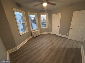 122 Sharon Ave in Collingdale, PA - Building Photo - Building Photo