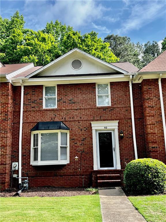property at 10 Huntington Pl Dr