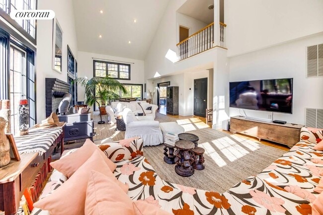 property at 25 Laurel Hill Ln