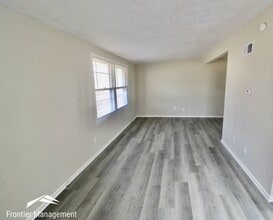 2324 Kraig Rd in Manhattan, KS - Building Photo - Building Photo