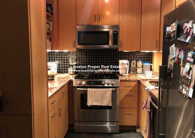 45 Hemenway St, Unit 2 in Boston, MA - Building Photo - Building Photo