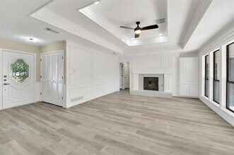 3305 Coyote Way in Plano, TX - Foto de edificio - Building Photo