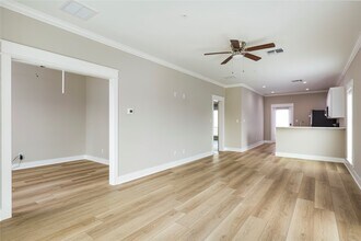 12 Evia Main in Galveston, TX - Building Photo - Building Photo