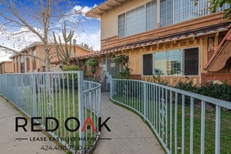 1321 S Greenwood Ave in Montebello, CA - Foto de edificio - Building Photo