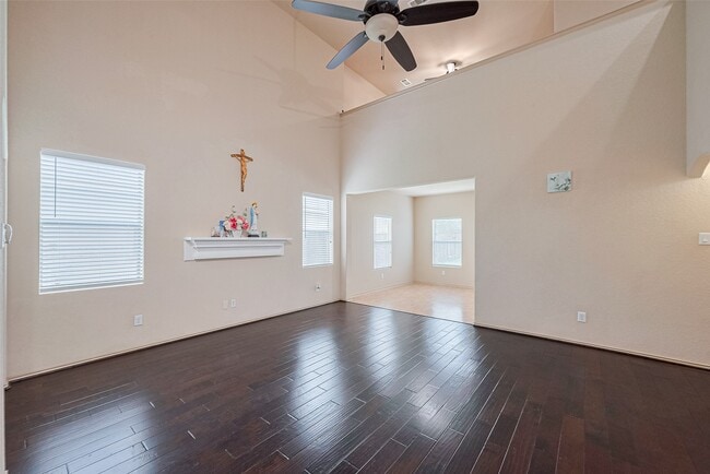 1810 Emerson Ridge Dr