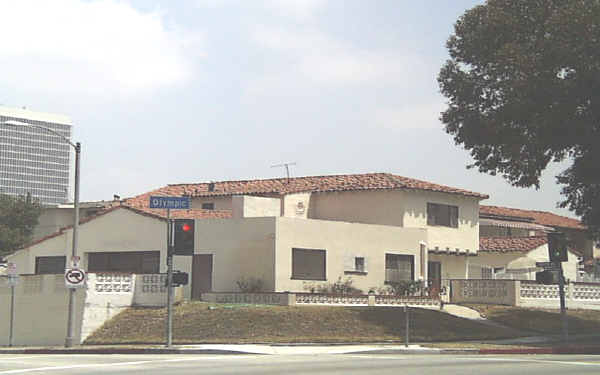 5640-5650 San Vicente Blvd in Los Angeles, CA - Foto de edificio