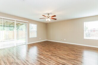 2732 Maegen Cir in Fort Worth, TX - Building Photo - Building Photo