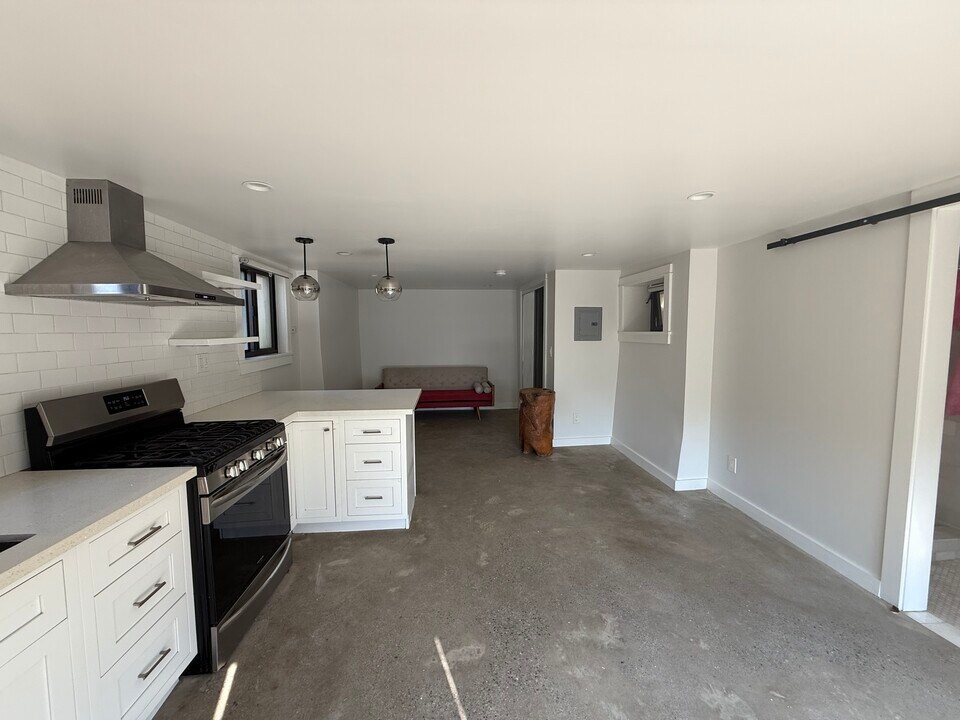 1225 Stringer Ave, Unit 1225.75 in Los Angeles, CA - Building Photo