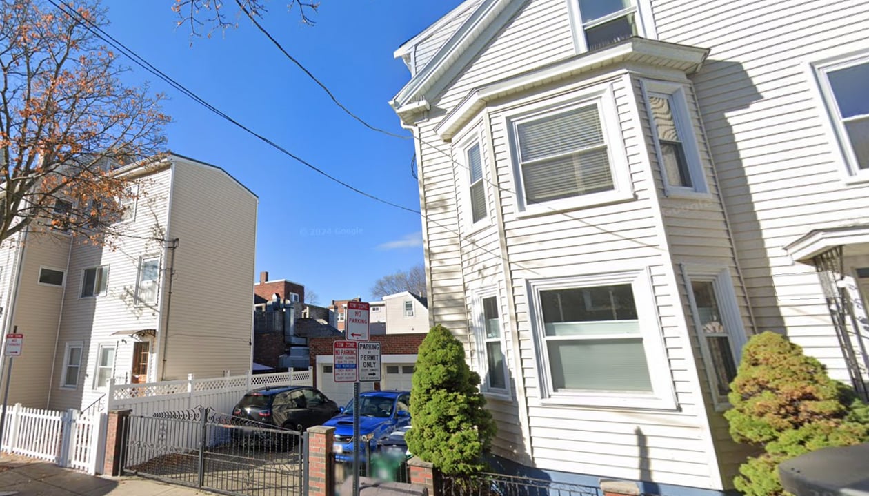 10 Hunting St, Unit 2 in Cambridge, MA - Building Photo