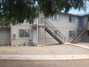 921 E Lingo Ave in Reedley, CA - Building Photo - Building Photo