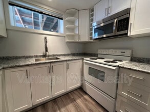 1480-1480 Flemish St in Kelowna, BC - Building Photo - Building Photo