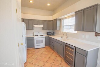 2656 Bearcat Dr in Las Cruces, NM - Foto de edificio - Building Photo