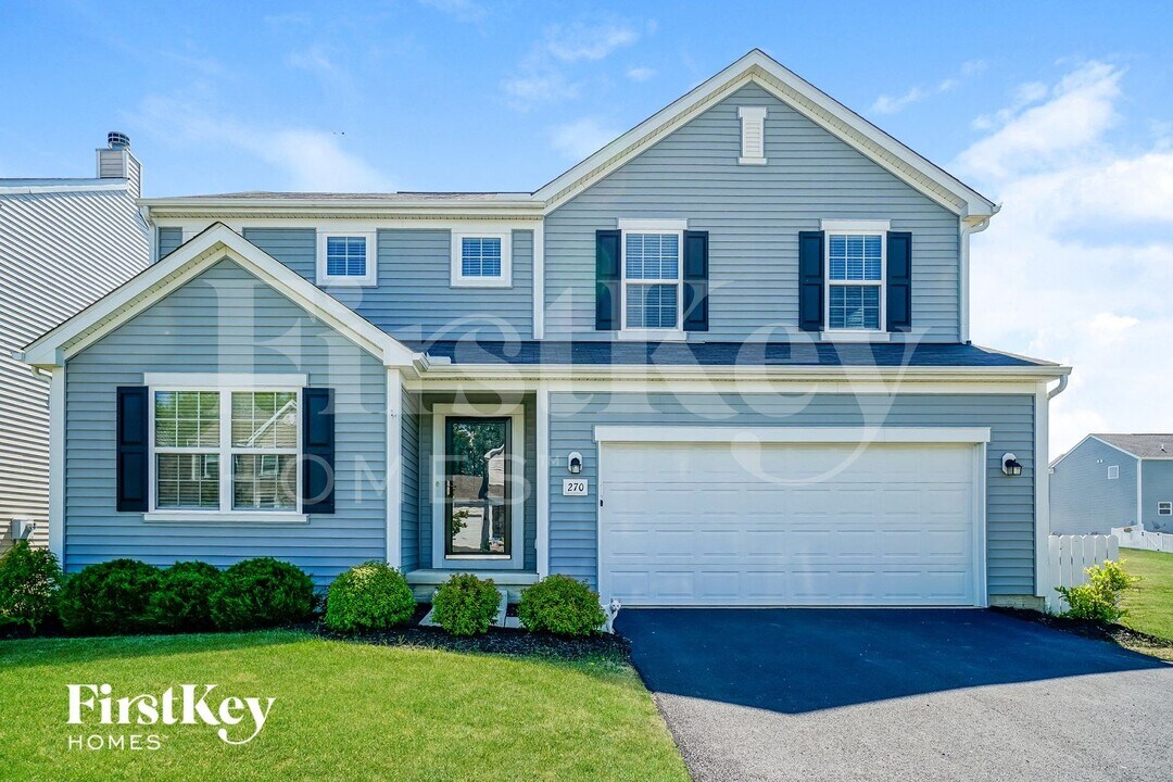 270 Cloverhill Dr in Galloway, OH - Building Photo