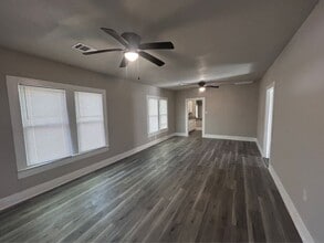 1710 W 15th St in Port Arthur, TX - Foto de edificio - Building Photo