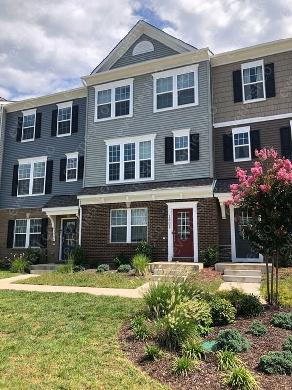 1802 Sag Harbor Ln in Fredericksburg, VA - Building Photo - Building Photo