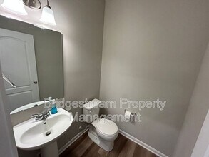 1161 Elloway Pl in Fairborn, OH - Building Photo - Building Photo