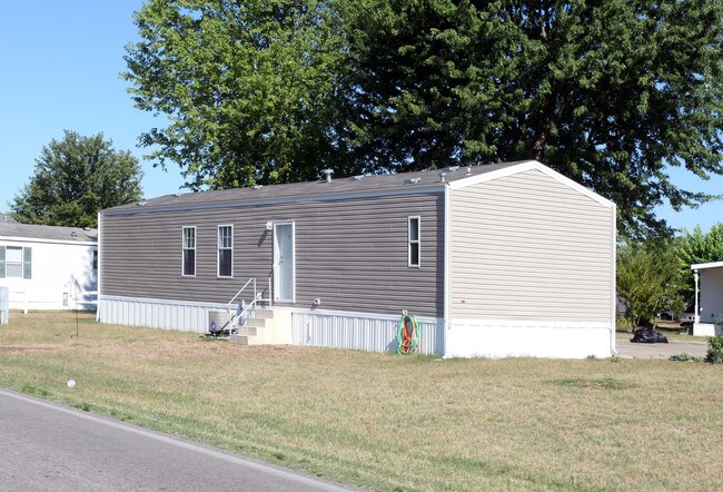 46 Laveianan Ct in Martinsville, IN - Building Photo - Building Photo