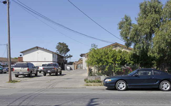 1138 E Laurel Dr in Salinas, CA - Building Photo - Building Photo