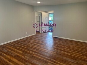 1246 E Broadmoor St in Springfield, MO - Building Photo - Building Photo