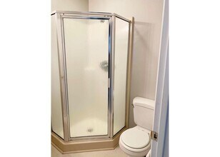 3227 Bishop St in Cincinnati, OH - Foto de edificio - Building Photo