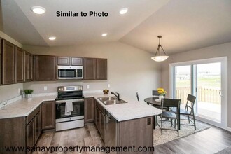 3422 Wolf Creek Rd SW in Bondurant, IA - Building Photo - Building Photo