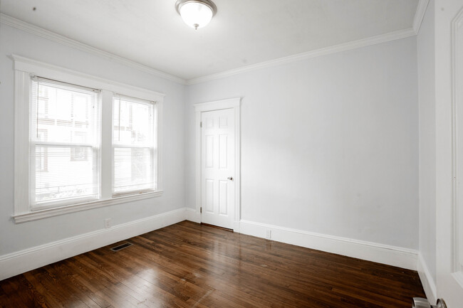169 Tremont St, Unit 2 in Newton, MA - Building Photo - Building Photo