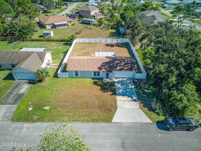 223 Greenway Ave NE in Palm Bay, FL - Building Photo - Building Photo