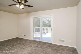 10509 Chenny Ct in Louisville, KY - Building Photo - Building Photo
