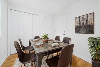 2215 Gordon Cir in Smyrna, GA - Foto de edificio - Building Photo