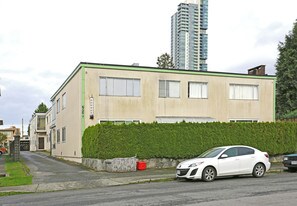 Dowmor in Burnaby, BC - Building Photo