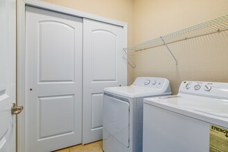 The Palms Condominiums in Gainesville, FL - Foto de edificio - Interior Photo