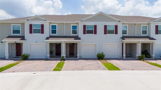 1426 Isleta Lp in Kissimmee, FL - Building Photo - Building Photo