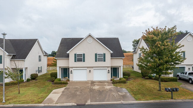 property at 4532 Picadilly Cir