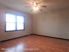 4445 Santa Anna Dr in Columbia, MO - Foto de edificio - Building Photo