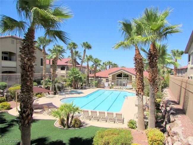2305 W Horizon Ridge Pkwy, Unit 1422 in Henderson, NV - Foto de edificio - Building Photo