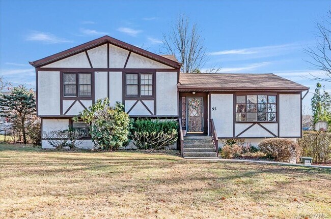 93 Capital Dr in Washingtonville, NY - Building Photo - Building Photo