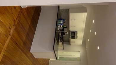 186 Willow St, Unit A in New Haven, CT - Building Photo - Building Photo