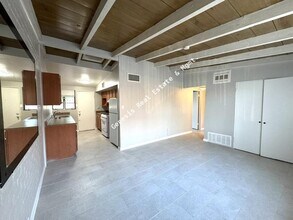 964 N Jones Blvd in Tucson, AZ - Building Photo - Building Photo