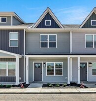 352 Front Rdg Cir in Clarksville, TN - Building Photo