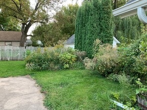621 State St N, Unit House in Waseca, MN - Building Photo - Building Photo