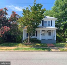 1212 Prince Edward St in Fredericksburg, VA - Building Photo - Building Photo
