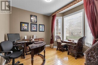 206 Ambleside Dr in London, ON - Building Photo - Building Photo
