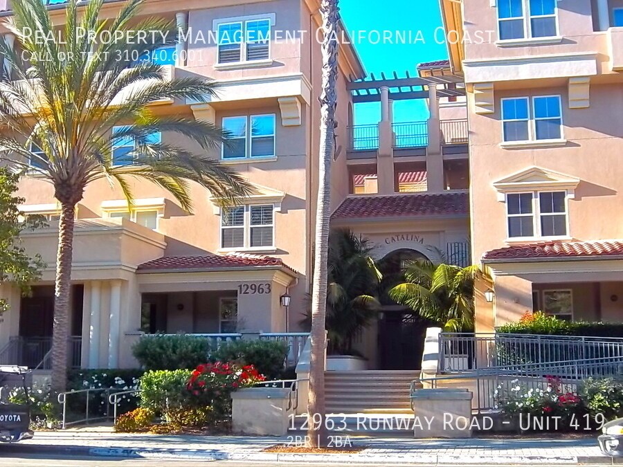 12963 W Runway Rd in Los Angeles, CA - Building Photo