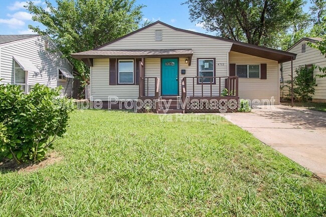 property at 4712 SE 23rd St